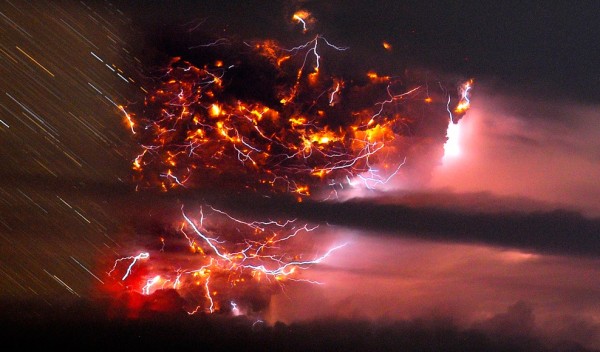 Eclairs-Eruption-Volcan-Chili.jpg